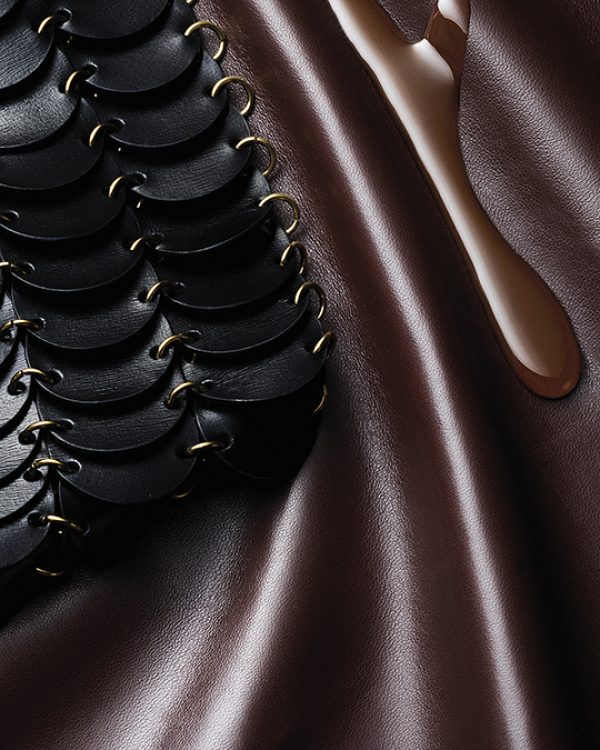 RABANNE_BURNING LEATHER_Leather with sirup copia